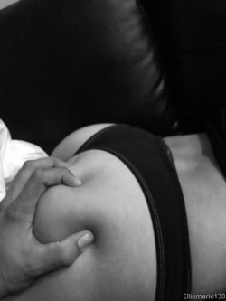 [OnlyFans.com] Ellie Marie (@elliemarie138)/Images/2019-10-14-Squeezing dem cheeks-1620x2160 45c8582ebff532efba6c5ef74bfe51b385140.jpg
