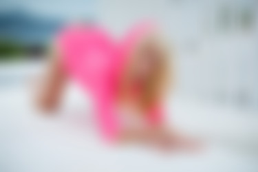 Izzy Delphine/WowGirls.com 2014-02-15 Izzy Delphine - Pink Inside And Outside/003.jpg