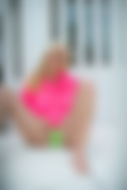 Izzy Delphine/WowGirls.com 2014-02-15 Izzy Delphine - Pink Inside And Outside/005.jpg