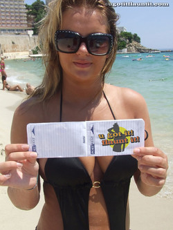 ugotitflauntit.com/08013 Malin_1280highres/027.jpg