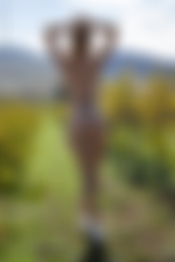 2021phdee/2021-09/[photodromm.com] - 10.09.2021 - April - The Wineyard (x50, 3000px)/The Wineyard (32).jpg