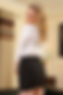 Only Secretaries In Suits 12.01.2012 - 26.12.2012/13th May 2012/Holly W_98803xdu/mvz_0006.JPG
