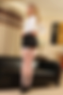 Only Secretaries In Suits 12.01.2012 - 26.12.2012/13th May 2012/Holly W_98803xdu/mvz_0041.JPG