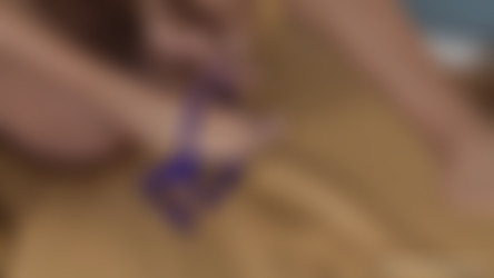 HardCoreFootSex.com/Faustine_Lee_-_Barefoot_Latina_MILF.mp4