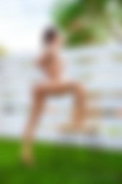 [OnlyFans] theaugustangel - 81 Vids & 125 Pics - @theaugustangel - (20210604-20220722)/Images/2022-02-13.2361976062.damn_its_bright.jpg