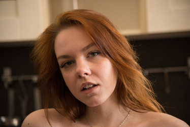 2019-01-20 - CANDY RED -  HOT IN THE KITCHEN (x73)/EB_Hot-In-The-Kitchen_Candy-Red_high_0025.jpg