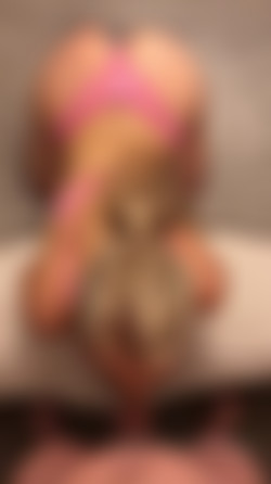 [OnlyFans.com] Elle Brooke (@ellebrookeuk)/19-02-19 3241485 Deepthroat, gagging and eye-watering blowjob for a fan before I take his hu(..) 404x720.mp4