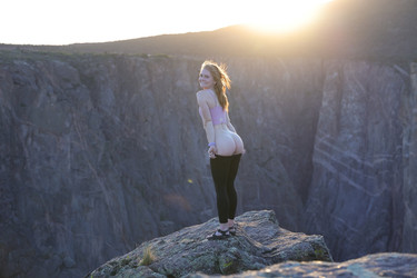 TheLittleRed Photo Pack/20220530 - No title.jpg