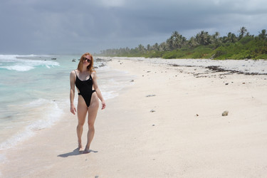 TheLittleRed Photo Pack/20220607 - I wish I was on a beach right now 1.jpg