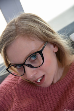 MetArt.com 2024-06-17/[MetArt.com] 24-06-17 Annie Anne - Popcorn And Chill (x170) 3840x5760/MetArt_Popcorn-and-Chill_Annie-Anne_high_0008.jpg