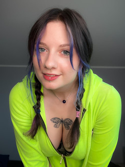 Littlest_Fern/a bit of a downblouse moment.jpeg