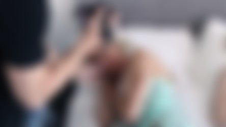 [FamilyStrokes.com] 15.12.31 Elsa Jean and Hollie Mack - Sleeping Surprise 1080p/Sleeping Surprise 01.png