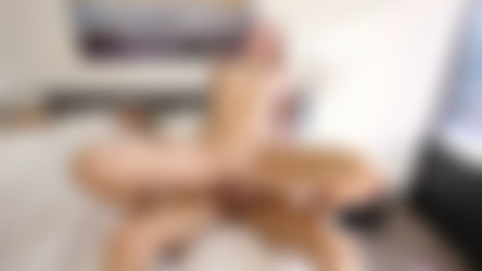 [FamilyStrokes.com] 15.12.31 Elsa Jean and Hollie Mack - Sleeping Surprise 1080p/Sleeping Surprise 06.png