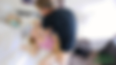 [FamilyStrokes.com] 15.12.31 Elsa Jean and Hollie Mack - Sleeping Surprise 1080p/Sleeping Surprise G10.gif