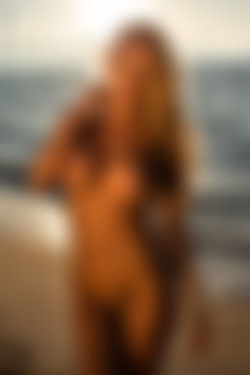 [photodromm.com] 2017-10/[photodromm.com] - 2017.10.04 - Brittie - Warm Wet Sands (x46) 2000x3000/19l.jpg