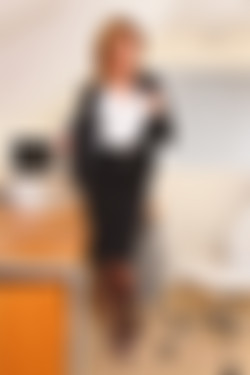 Only Secretaries In Suits 12.01.2012 - 26.12.2012/5th June 2012/Paige D_xhtafepo/3u4_0029.JPG