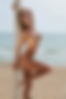 photodromm.com - 2014-01 - 2014-03/photodromm.com - 2014-02/2014-02 - extrasize/01.jpg
