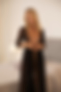 [PHD] 2024-06/2024-06-16 Anabel - New Queen Sized Bed 2/03l.jpg