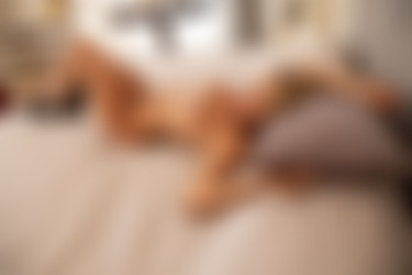 [PHD] 2024-06/2024-06-16 Anabel - New Queen Sized Bed 2/23l.jpg