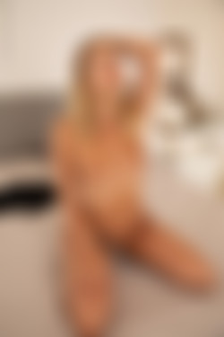 [PHD] 2024-06/2024-06-16 Anabel - New Queen Sized Bed 2/43l.jpg